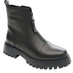 Vaneli Zuedi Black Ankle Boots